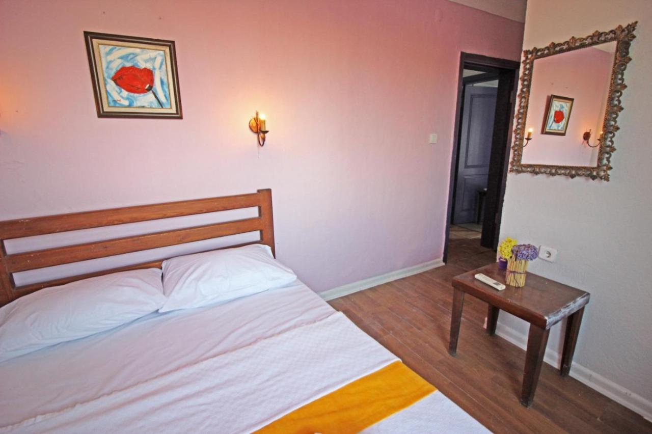 Eflatun Konuk Evi Hotel Чанаккале Екстериор снимка